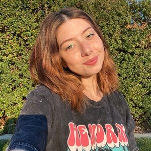 Meet your Posher, Monique